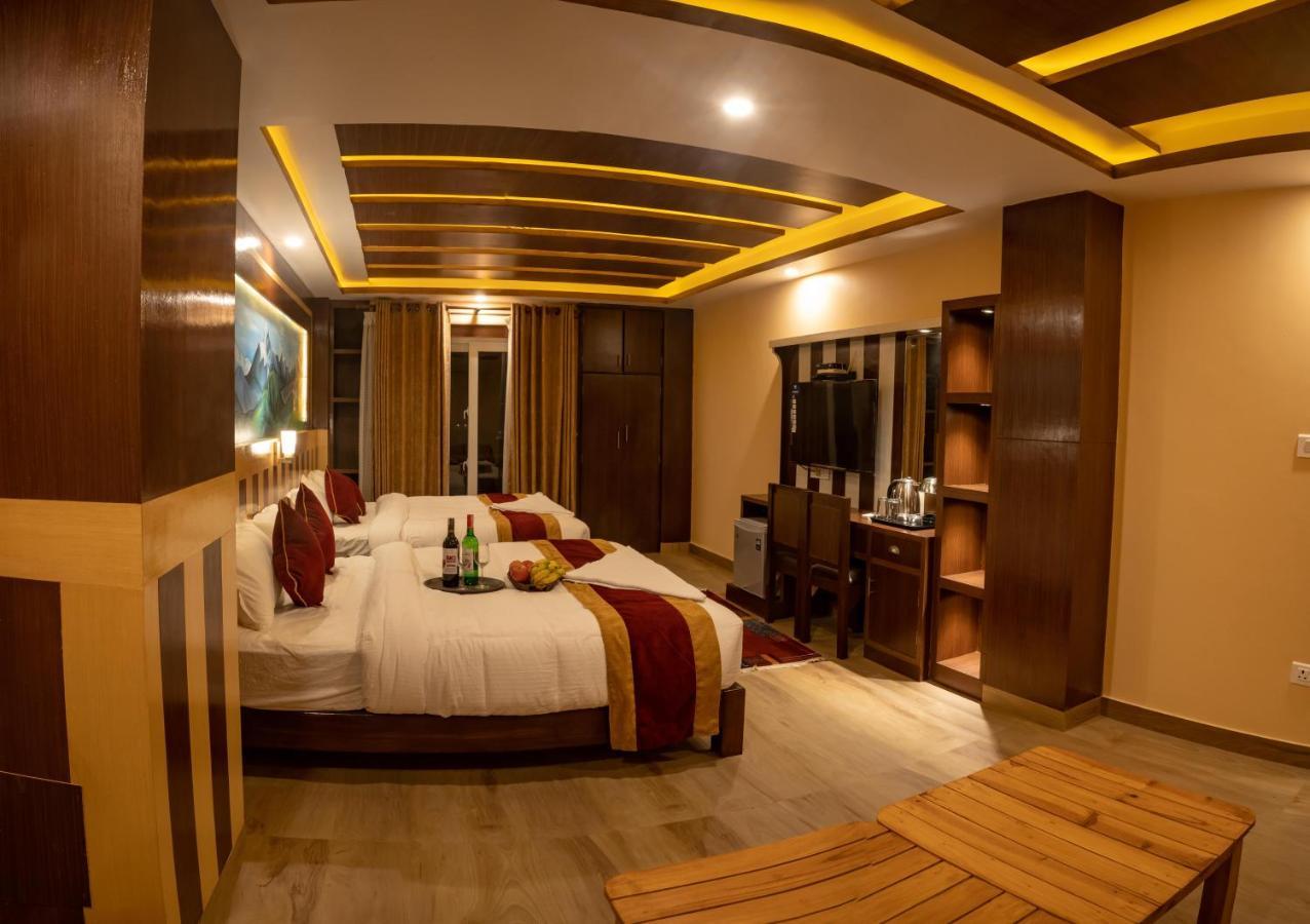 Hotel Satkar Pvt Ltd Pokhara Exteriör bild