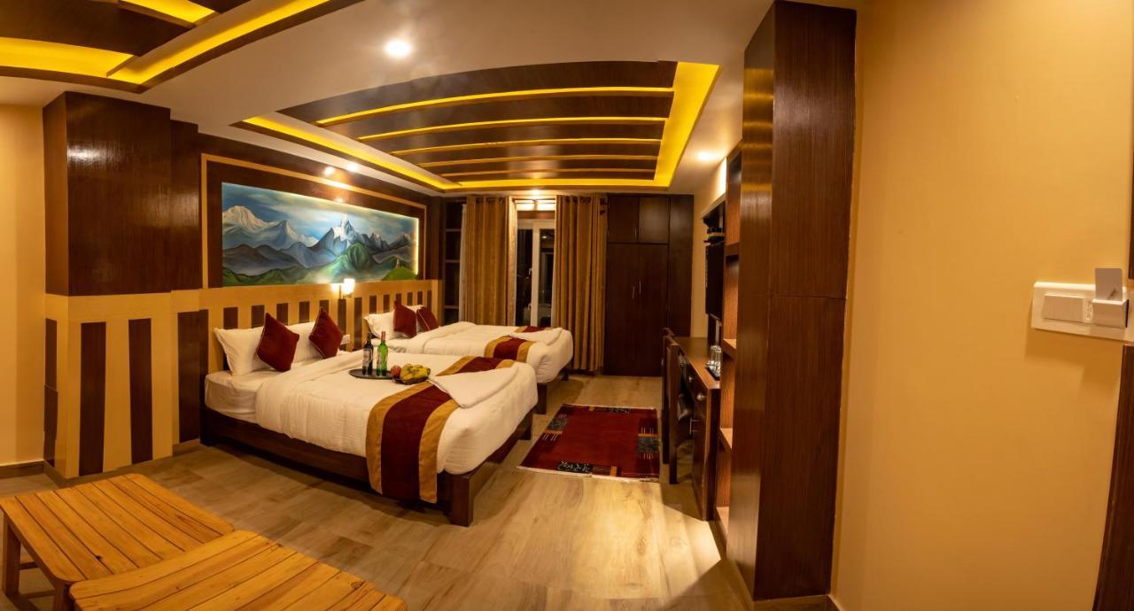 Hotel Satkar Pvt Ltd Pokhara Exteriör bild
